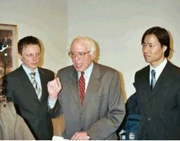 Andy Troszok of CIPA and Andrew Yan of Canadameds.com meet with Rep. Bernie Sanders (I-vermont) on issues pertaining to canadian prescription meds.